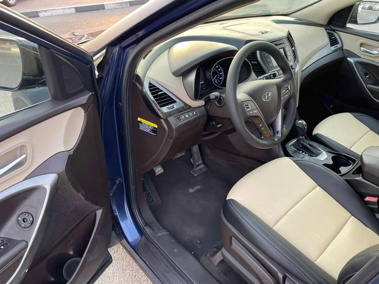 Hyundai Santa Fe 2018 Hyundai Santa Fe 2.4L V4 Sports - Rear CAM - Leather Seats - Cruise Control - 108,000 Mileage