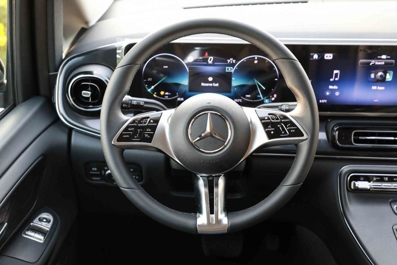 مرسيدس بنز V 300 2025 MERCEDES BENZ V300 EXTRA LONG 2.0 - BLACK inside BLACK | Export Only