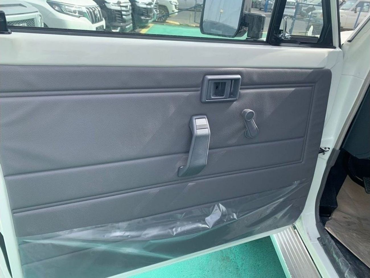 تويوتا لاند كروزر بيك آب 2023 TOYOTA LAND CRUISER pick up 4.2L SINGLE CABIN manual diesel