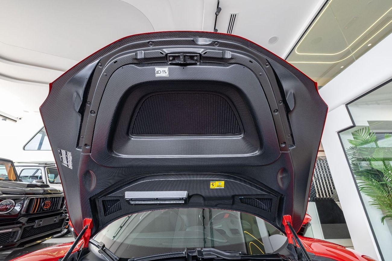 Ferrari SF90 Spider Ferrari SF 90 Spyder Hybrid - Red - 2023 - Perfect Condition