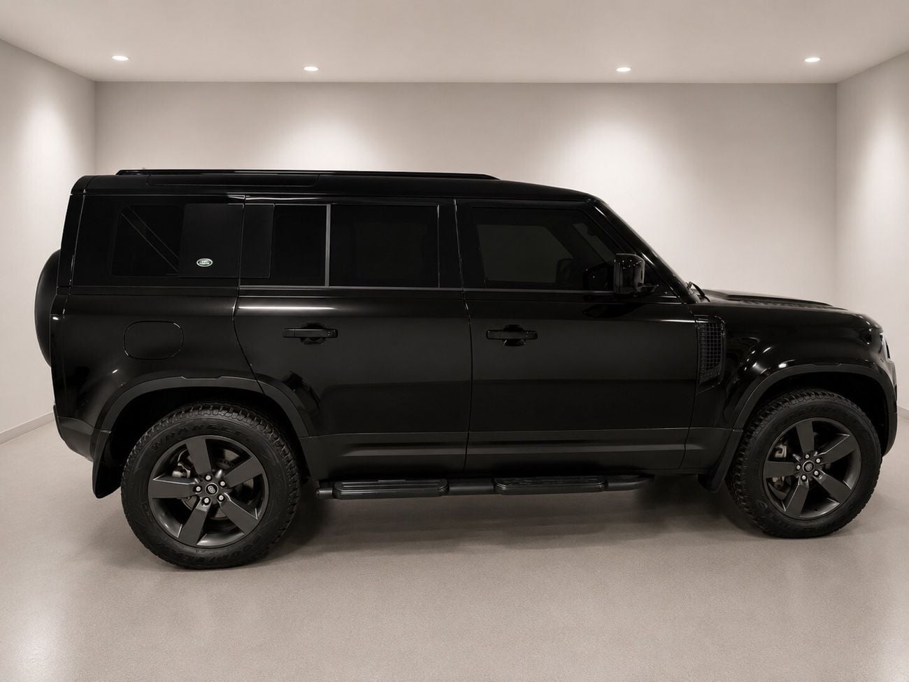 لاند روفر ديفندر 110 HSE P400