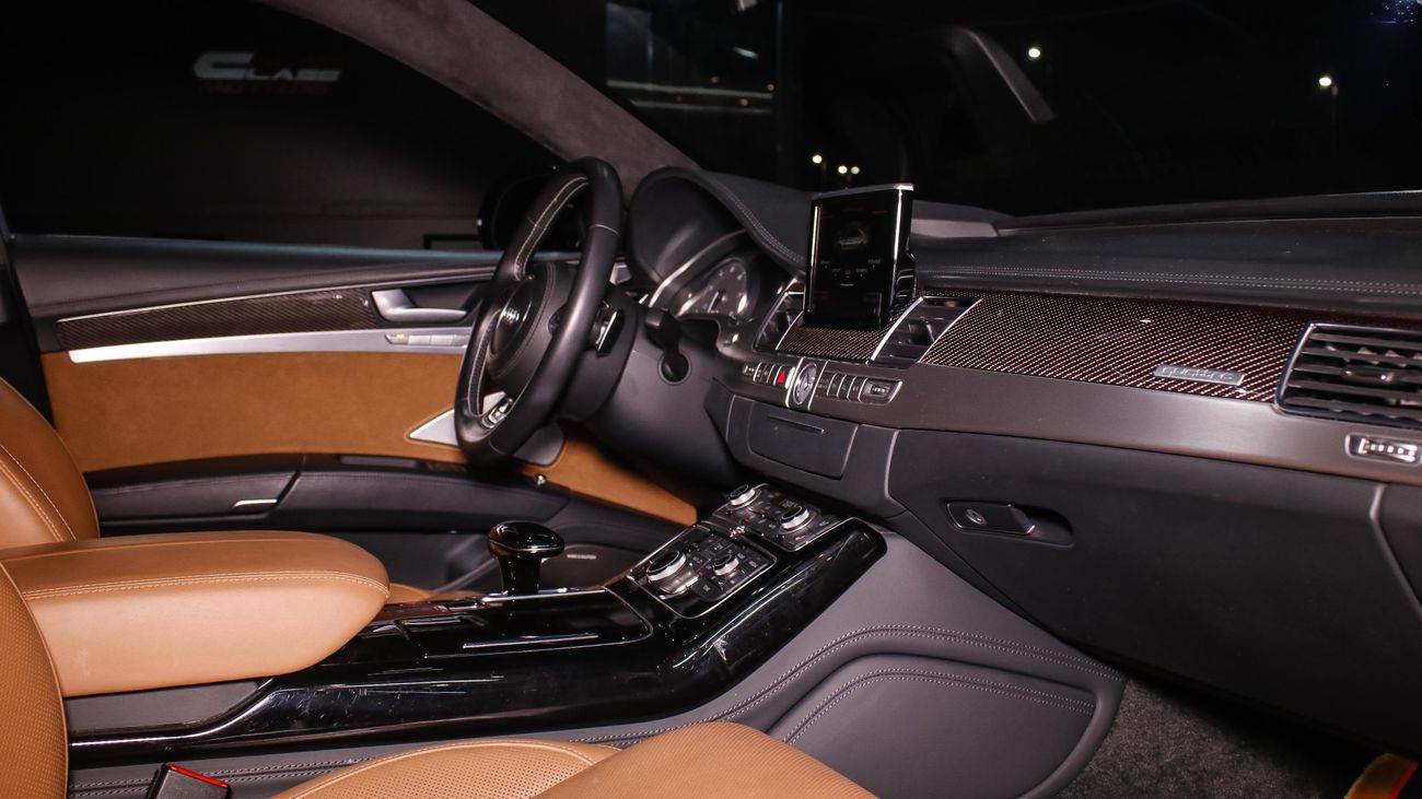 Audi S8 Plus - Under Warranty & Service Contract