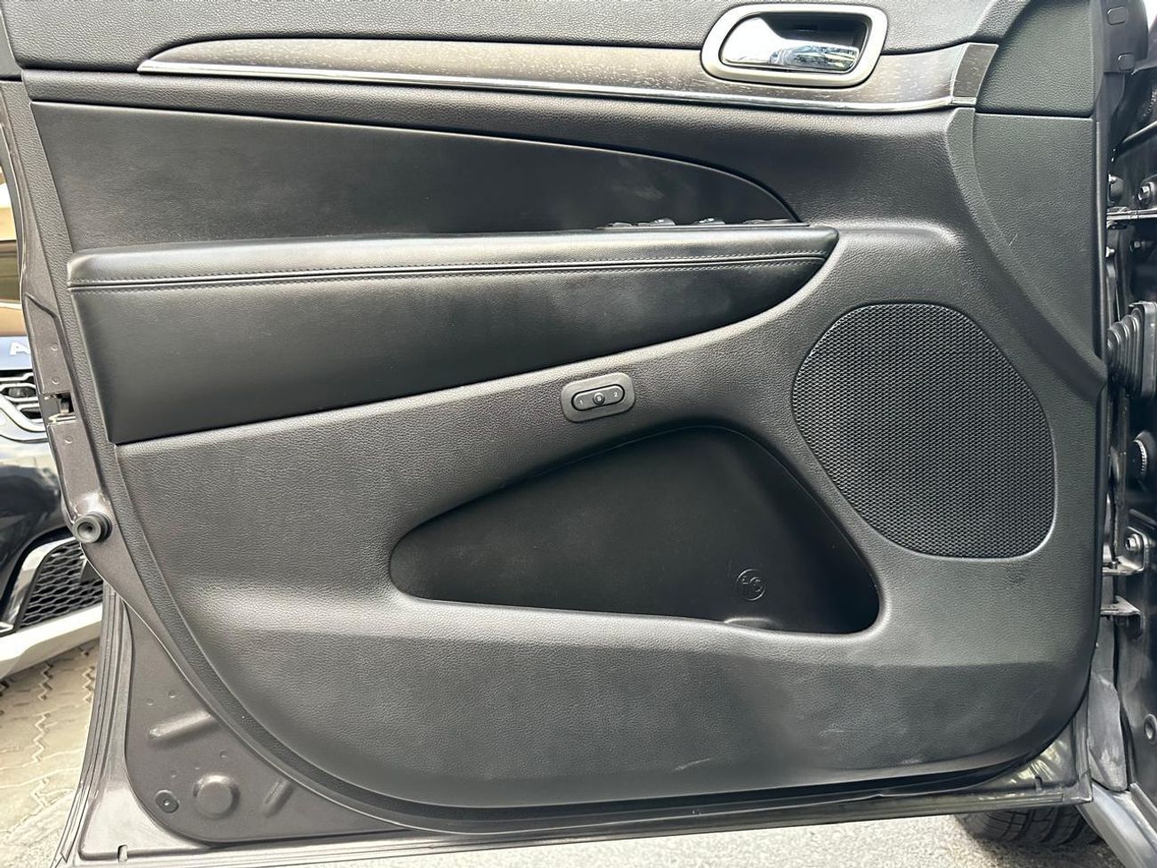 جيب جراند شيروكي Jeep Grand Cherokee Limited-GCC_2018_Excellent condition_Full specifications