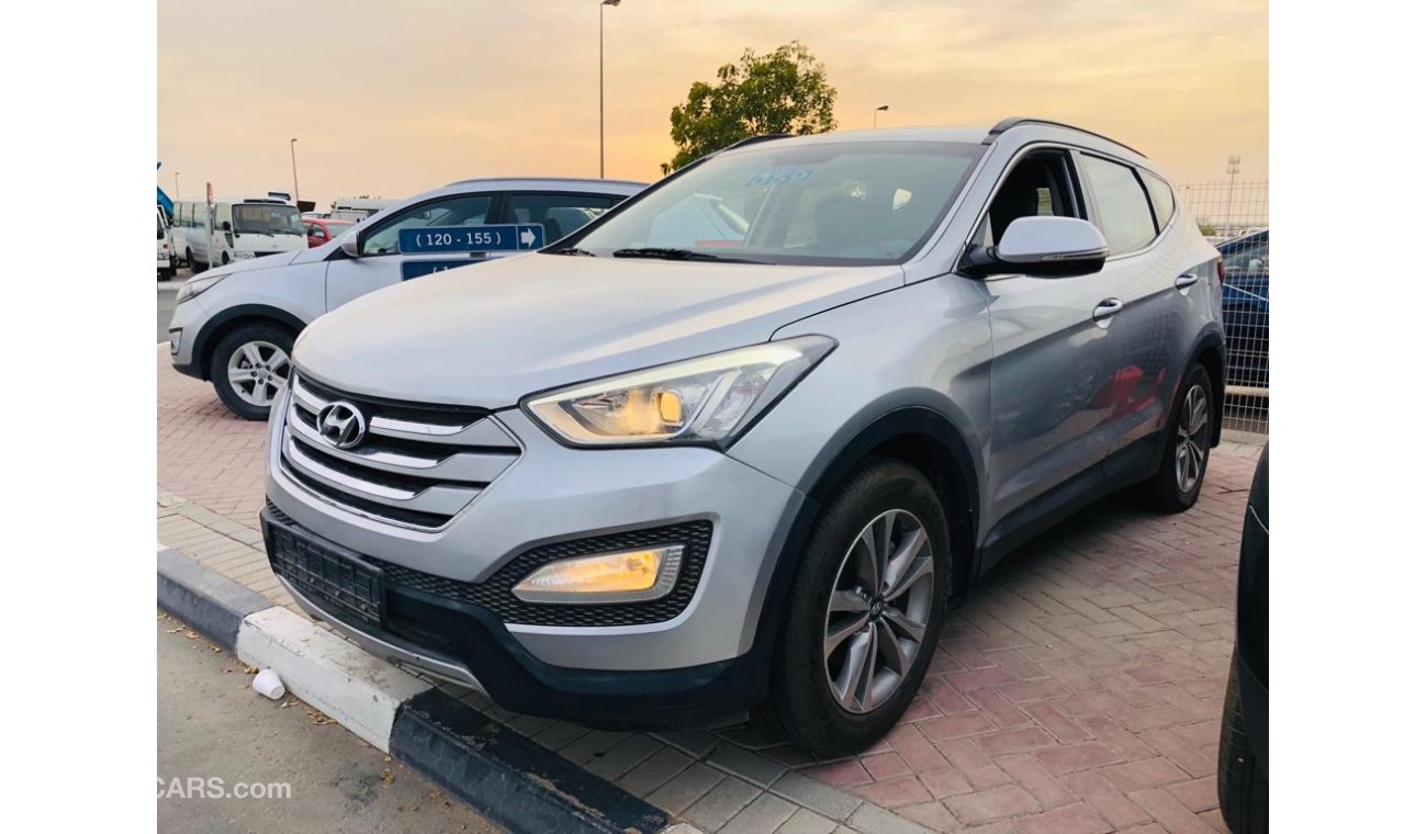 Hyundai Santa Fe GCC SPEC CAR - LOW MILEAGE - SPECIAL PRICE FOR EXPORT