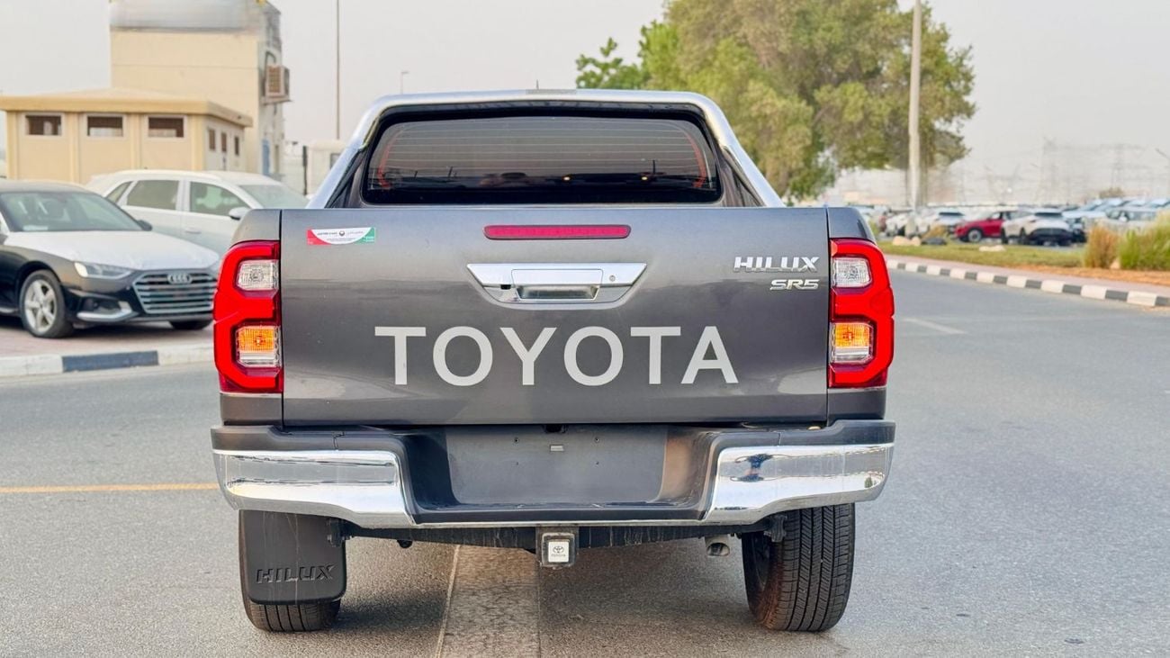 تويوتا هيلوكس SMART CAB | 2.8L DIESEL | 4WD | RHD | ROLL BAR & LEATHER SEATS