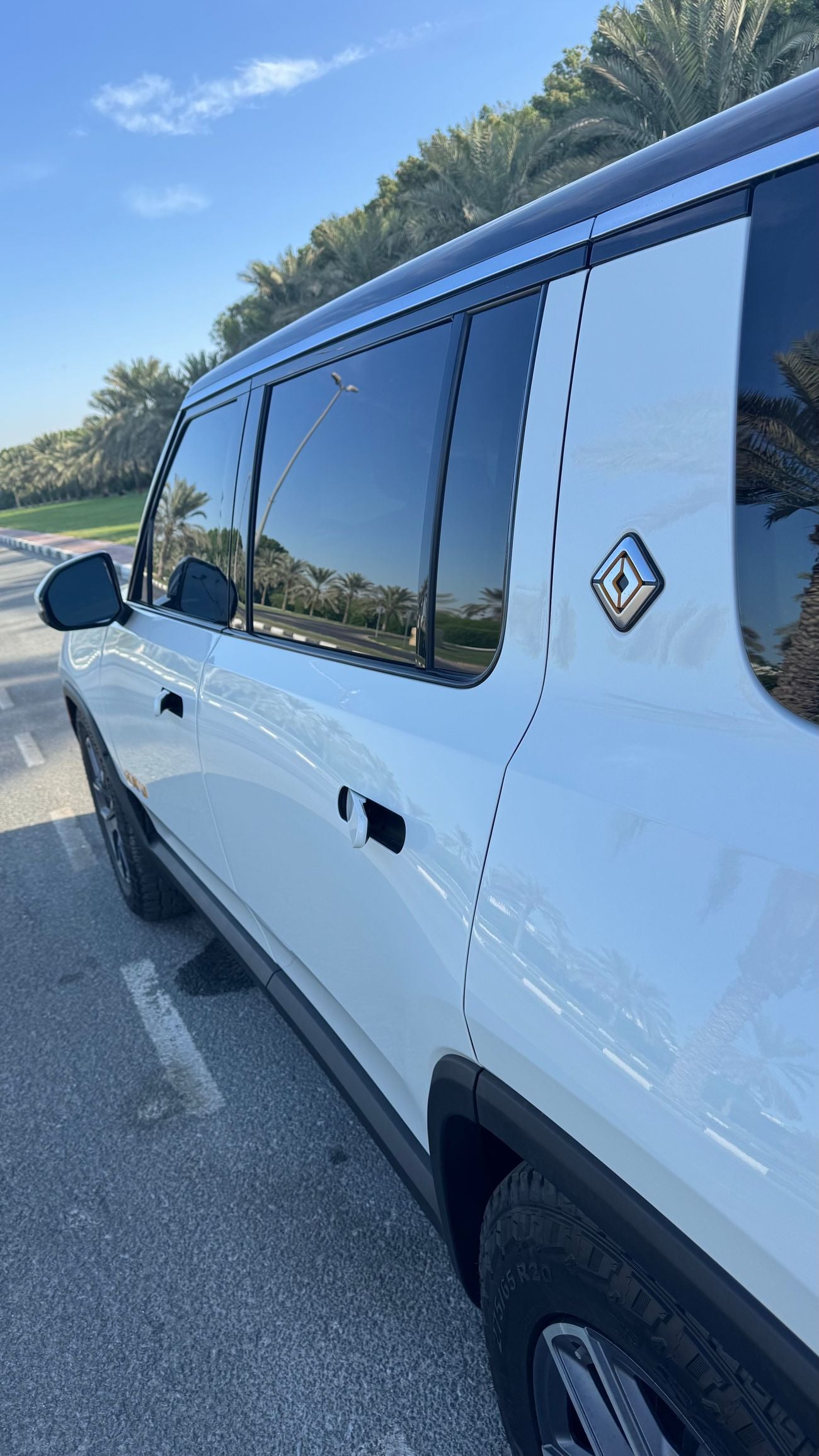 ريفيان R1S ADVENTURE PACKAGE