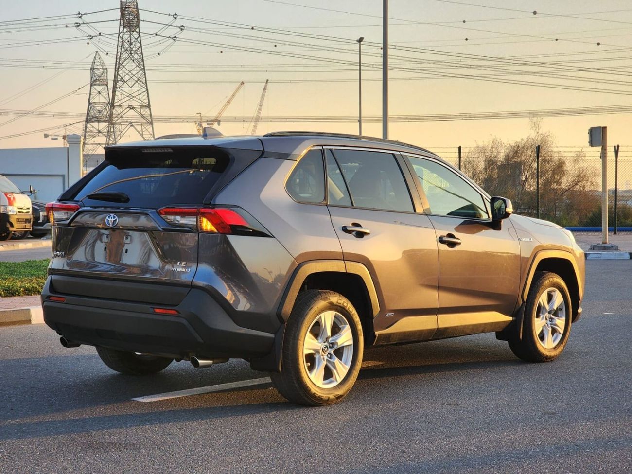 Toyota RAV4 TOYOTA RAV4 LE HYBRID 2019