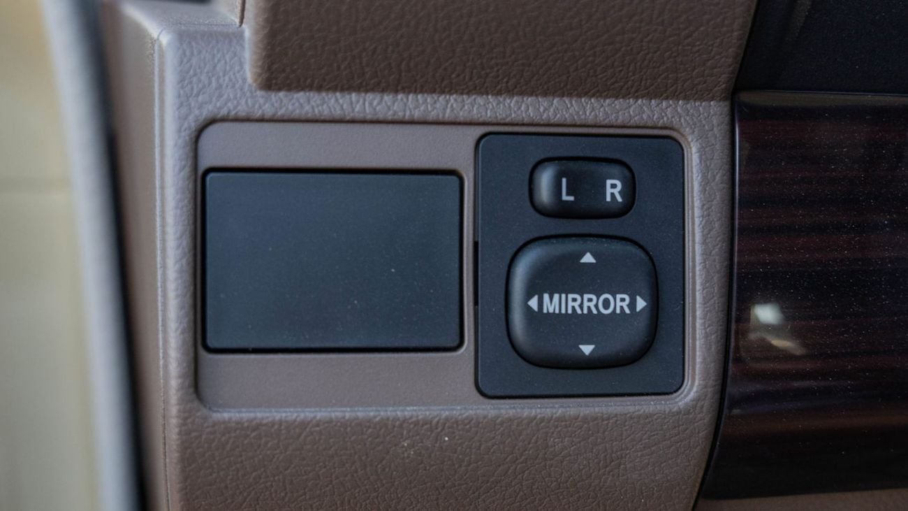 تويوتا لاند كروزر بيك آب 2025 Toyota Land Cruiser LC 79 4.0 SC AT Petrol Full Option - Beige