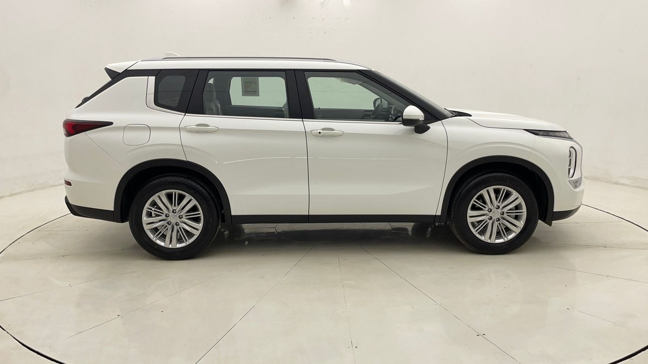 Mitsubishi Outlander MIDLINE WITH SUNROOF 2.5 | Zero Down Payment | Home Test Drive