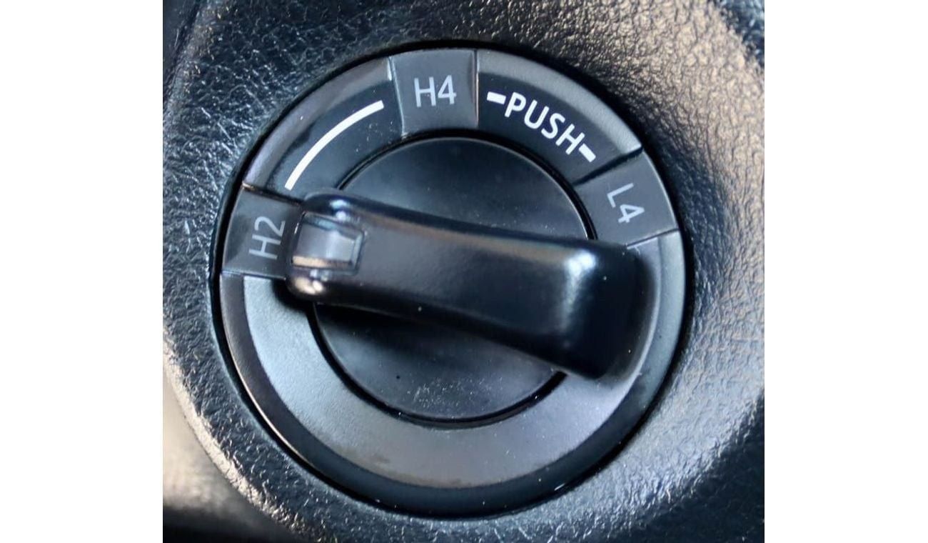 Toyota Hilux GL 2 2.7L AWD Toyota Hilux 2.7L Automatic 4X4 2020 GCC accident-free in excellent condition 1538 P.M