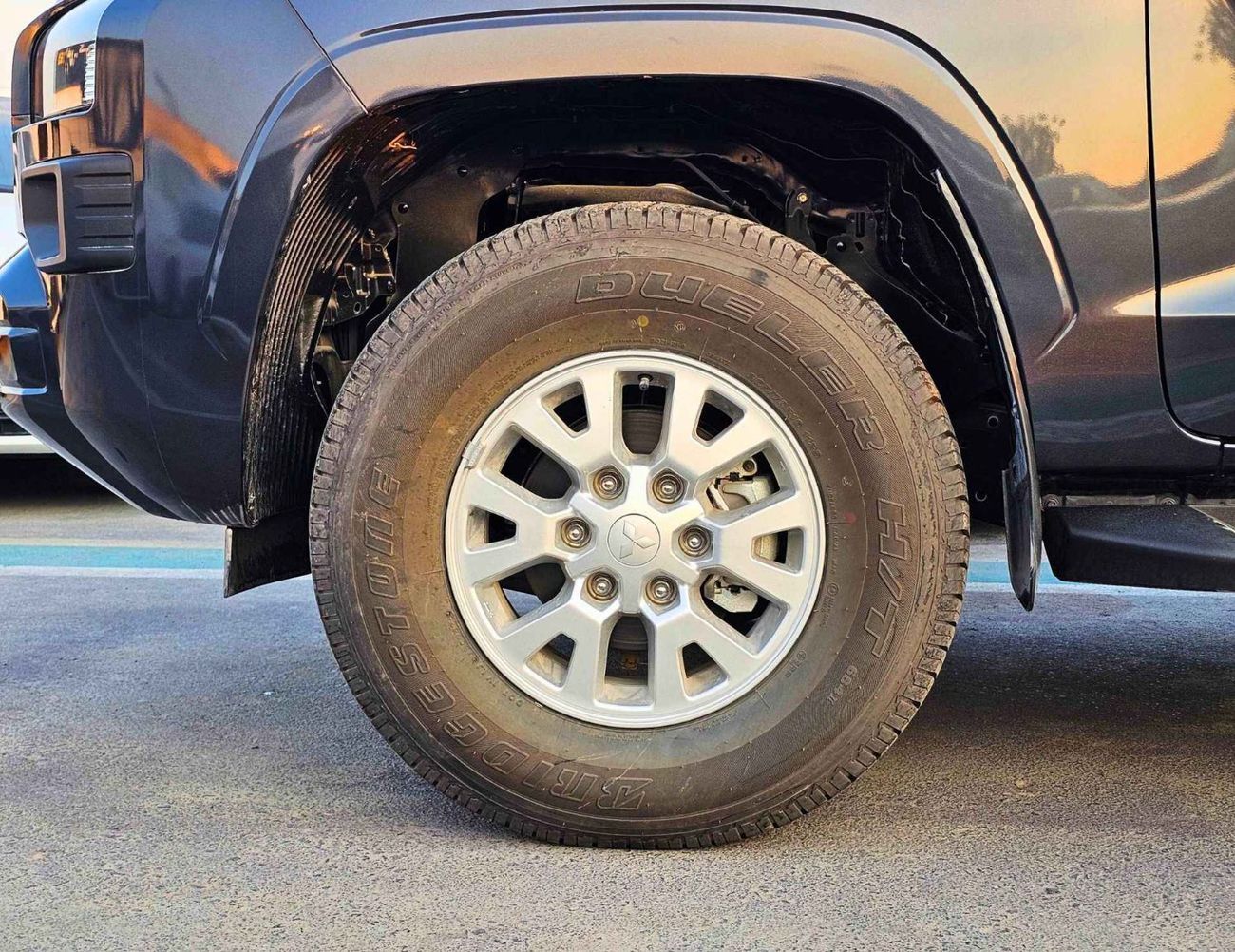 ميتسوبيشي L200 GLX Double Cab Petrol 2.4L