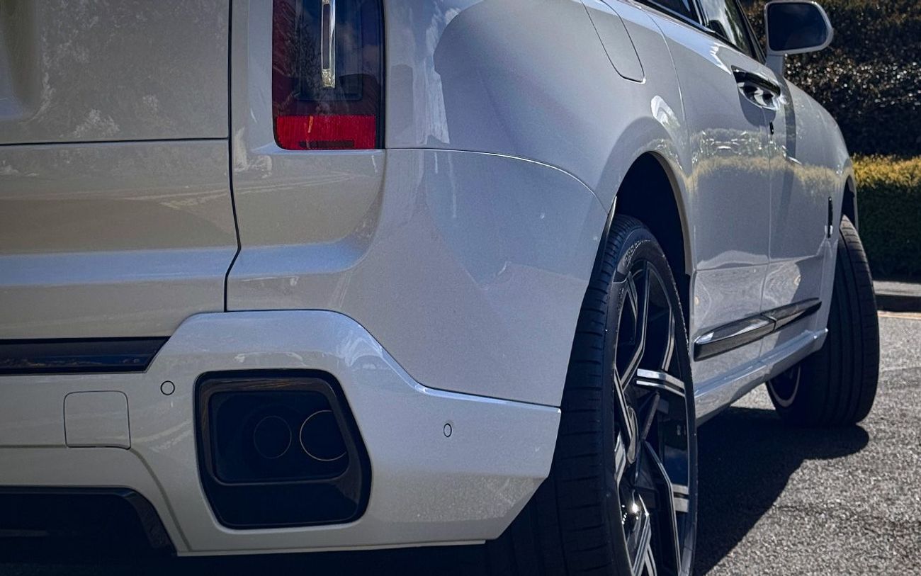 رولز رويس كولينان Black Badge Series II Right Hand Drive