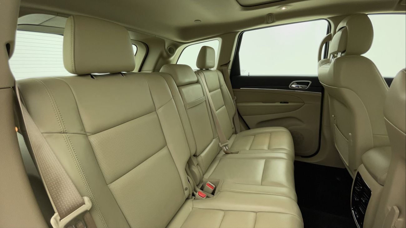 جيب جراند شيروكي LIMITED 3.6 | بدون دفعة مقدمة | اختبار القيادة في المنزل