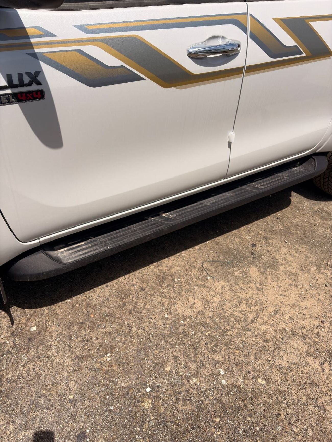 Toyota Hilux Toyota Hilux 2.4L - SR5 4x4 Automatic Diesel - Full Option