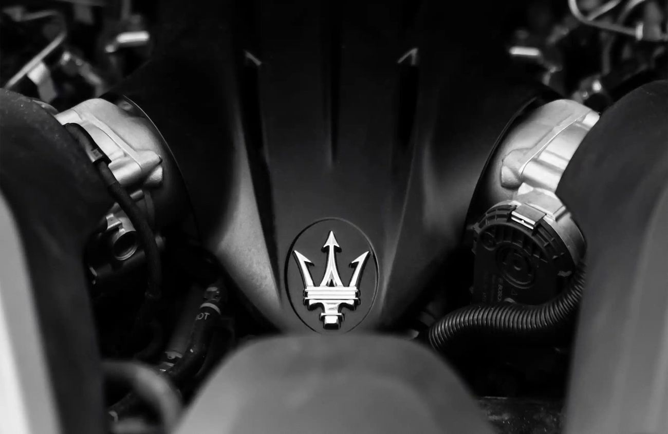 مازيراتي MC20 3.0 L Twin-Turbocharged V6 Engine