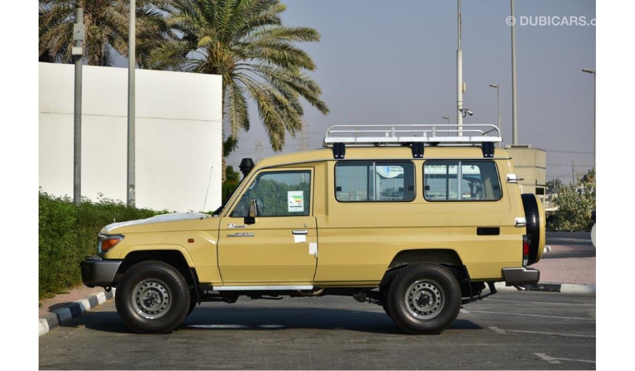 تويوتا لاند كروزر هارد توب 78 V8 4.5L Diesel Manual Transmission Limited