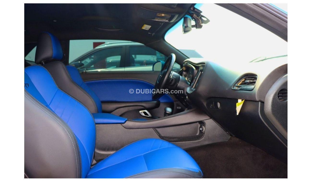Dodge Challenger Dodge Challenger R/T / 2018 / USA / 5.7L 375HP
