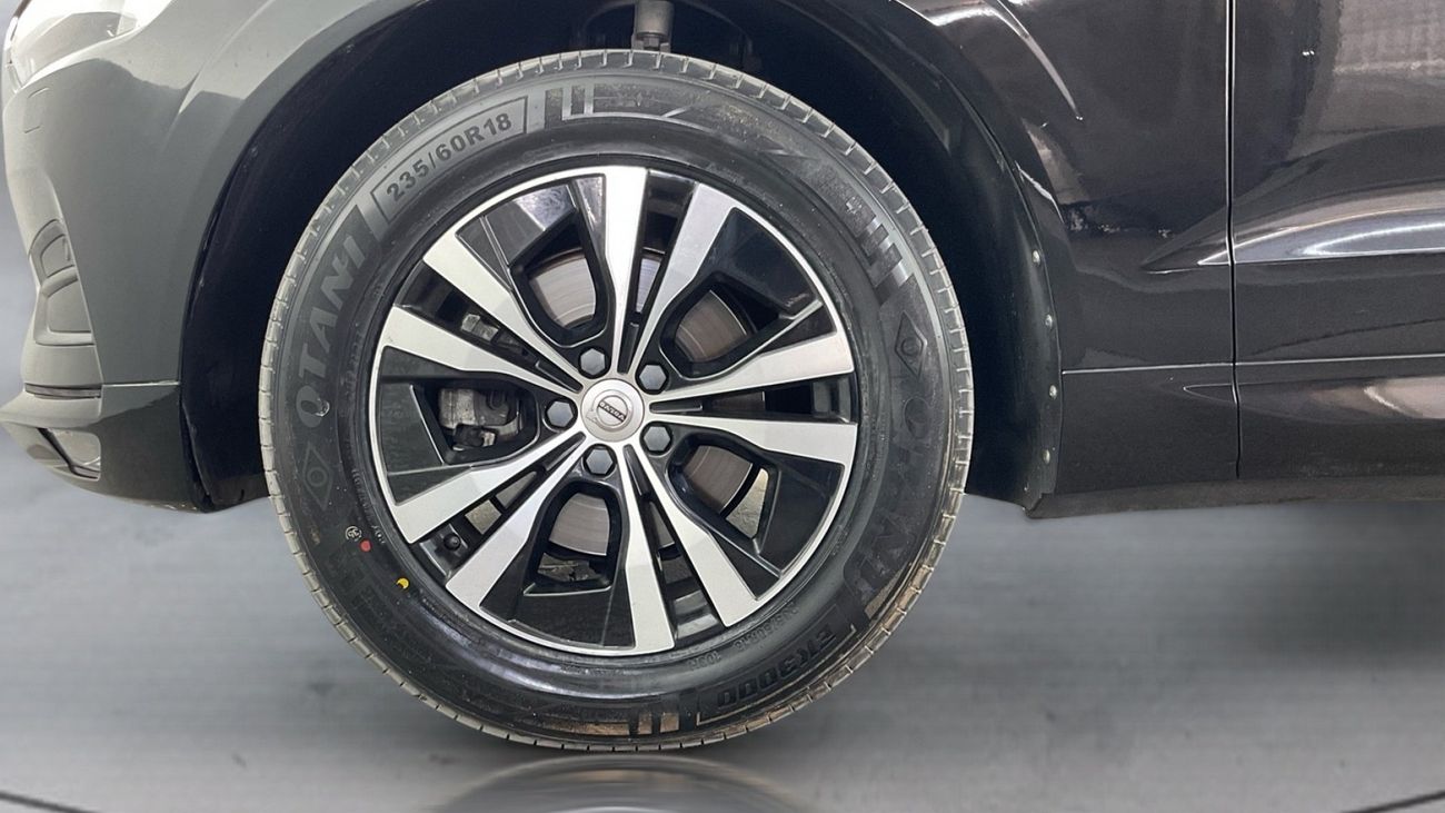 فولفو XC 60 MOMENTUM | شامل الضمان | 0 ﺪﻔﻋﺓ ﺃﻮﻟﻯ