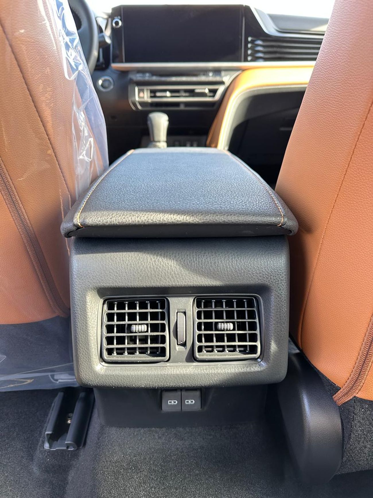 تويوتا كامري 2.5 GLE - PETROL - RADAR - JBL- ELECTRIC SEAT - MONITOR - MODEL 2026