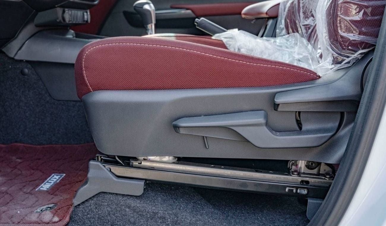 Toyota Hilux 2025 Toyota Hilux TRD SR5 4.0L petrol AT - GCC (Export price)