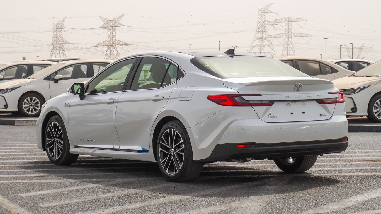 تويوتا كامري Lumiere HEV 2.5L Hybrid