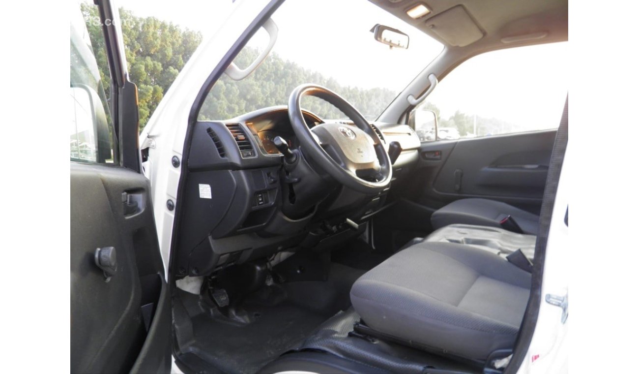 Toyota Hiace 2014 ref#750