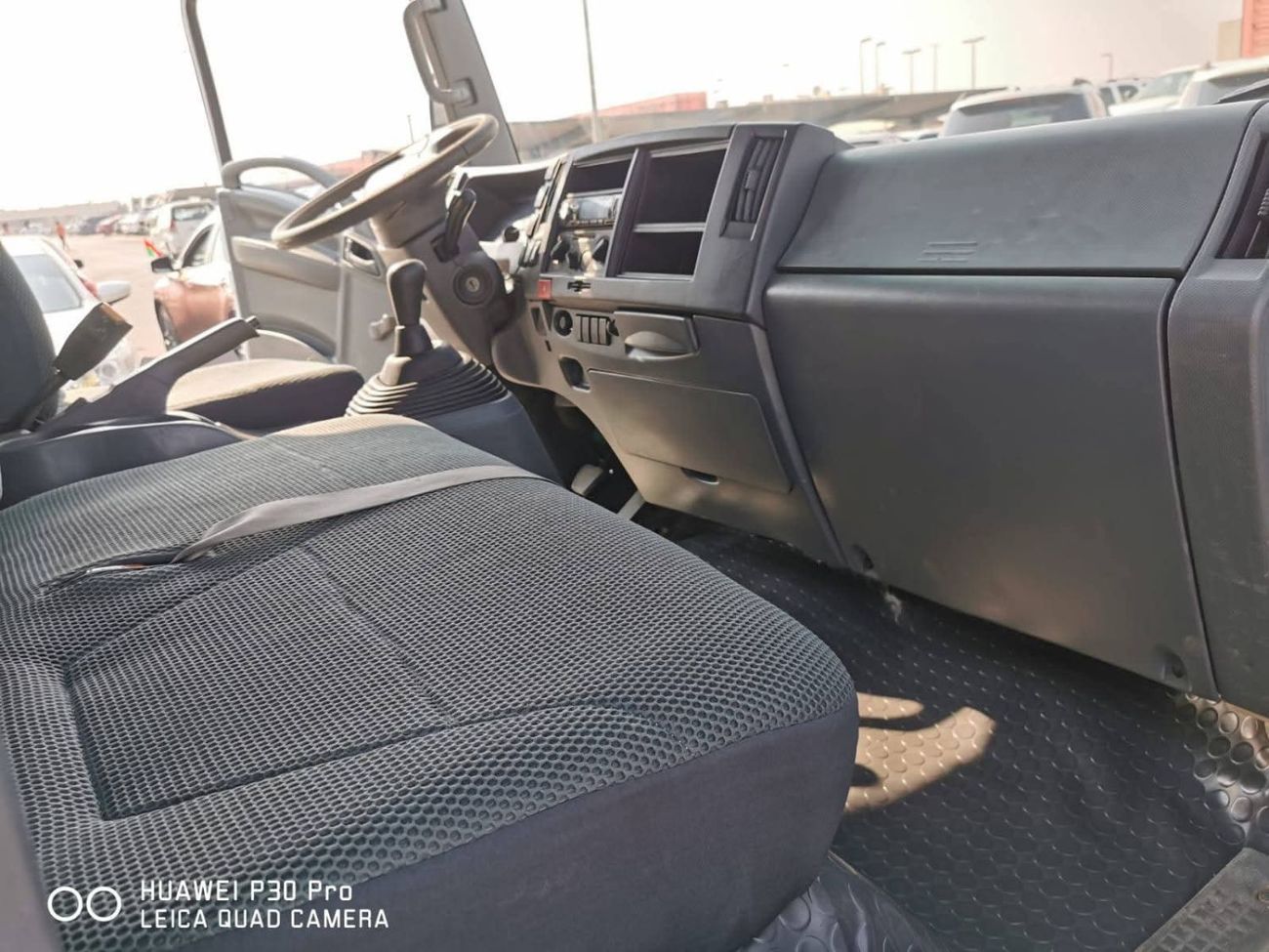 Isuzu NPR Gcc , premium painting