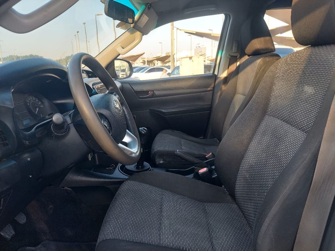 تويوتا هيلوكس DC 4WD 2.4L DIESEL MANUAL TRANSMISSION