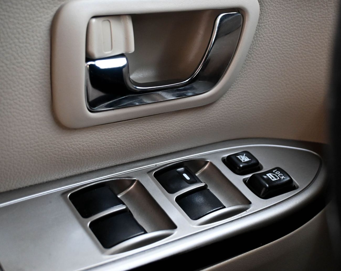 Mitsubishi Pajero GLS Mid 3.8L (274 HP) Mitsubishi Pajero 3.8L 2020 GCC Original Paint accident-free