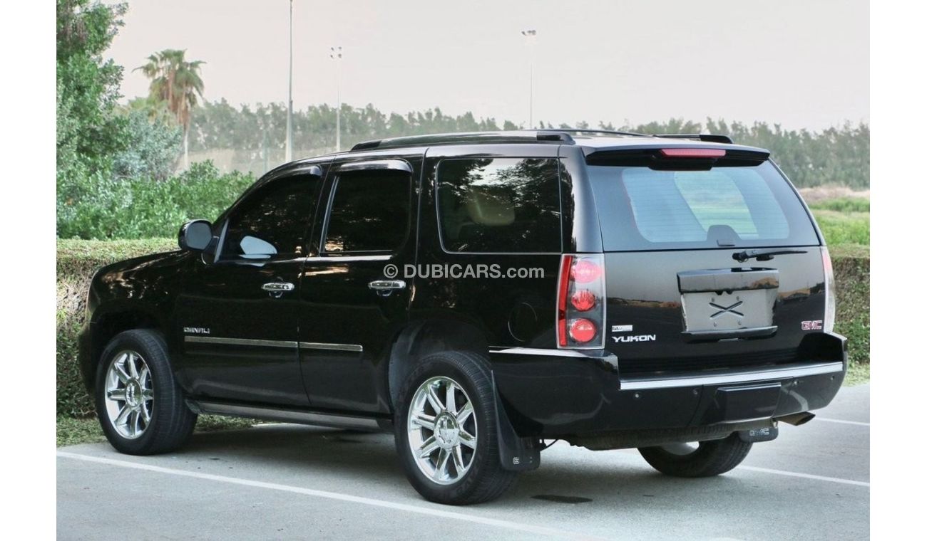 GMC Yukon GMC YUKON DENALE 2011 GCC