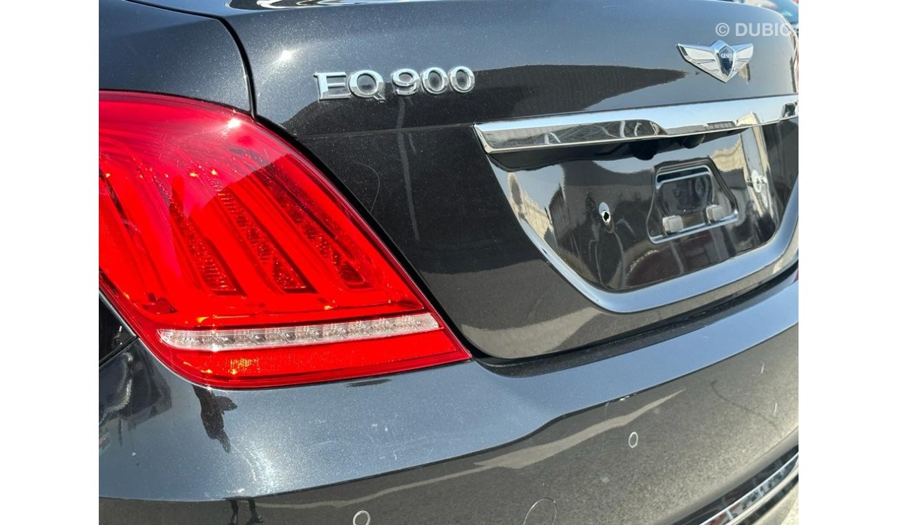 Used Genesis G90 Prestige 2018 for sale in Dubai 581733