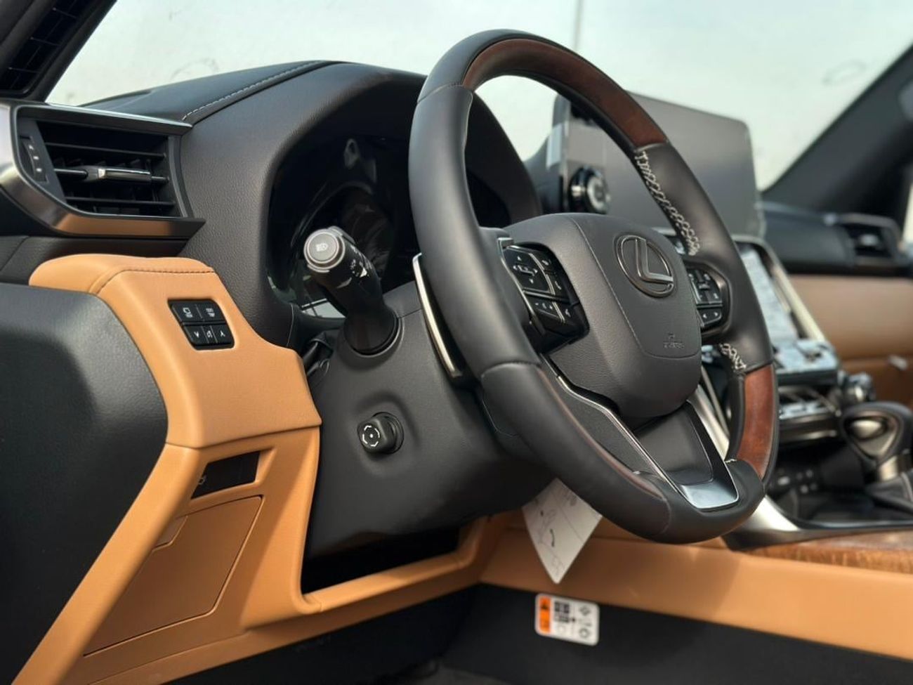 لكزس LX 600 Signature 3.5L