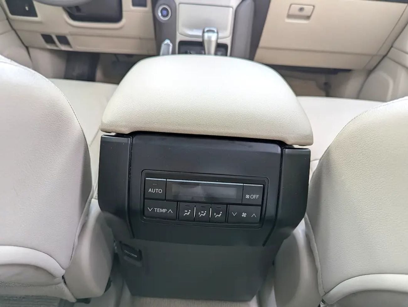 Toyota Prado VXR Full Option-V6 4.0L-GCC specs-Well Maintained