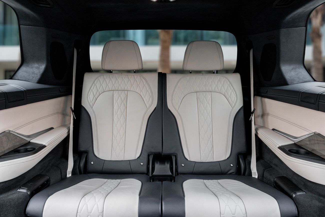 بي أم دبليو X7 X7 50i M-Sport | 3,486 P.M | 0% Downpayment | BMW MAINTAINED