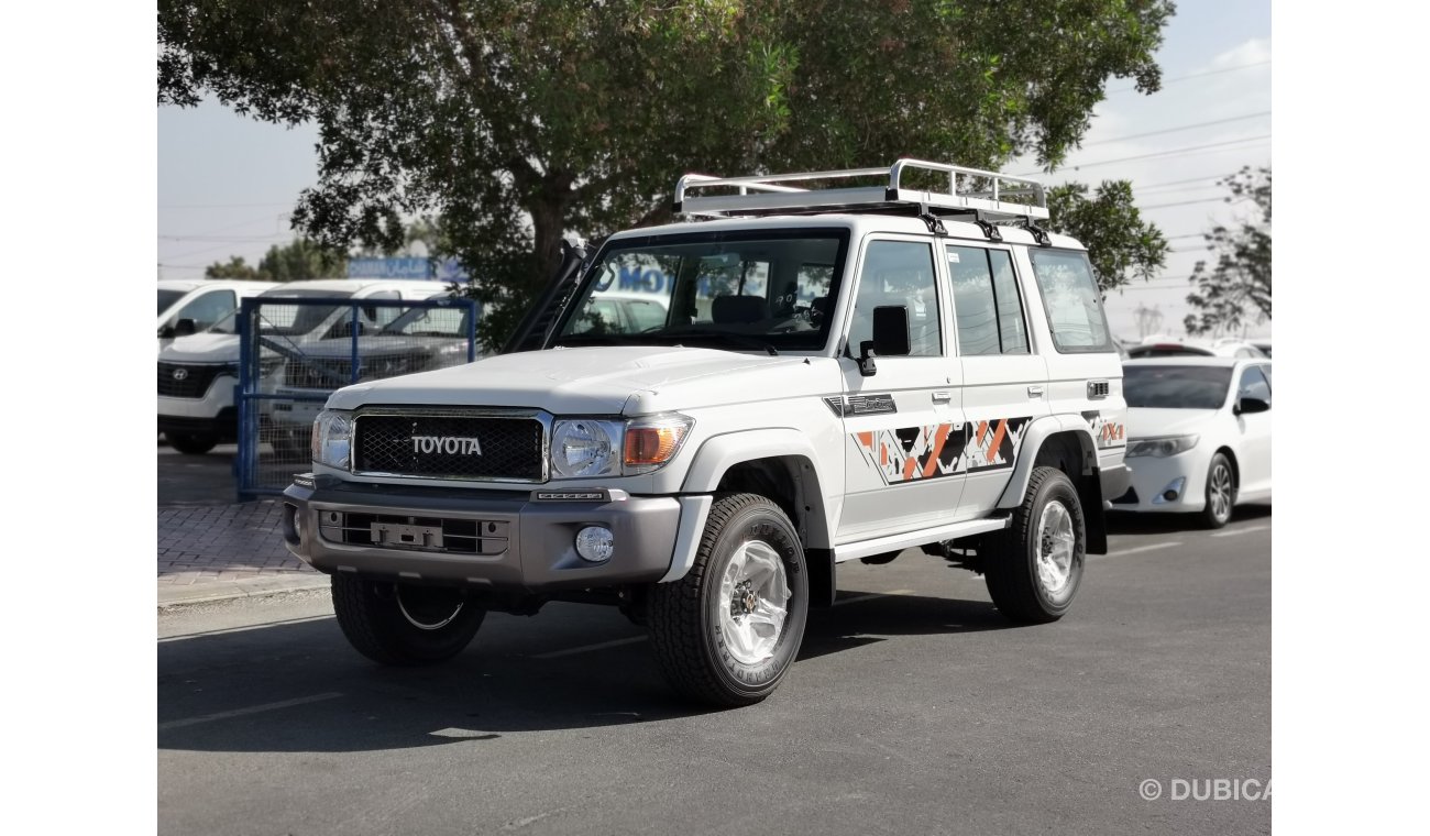 Toyota Land Cruiser Hard Top 4.2L Diesel, V Grade, Full Option (CODE # LX7602)