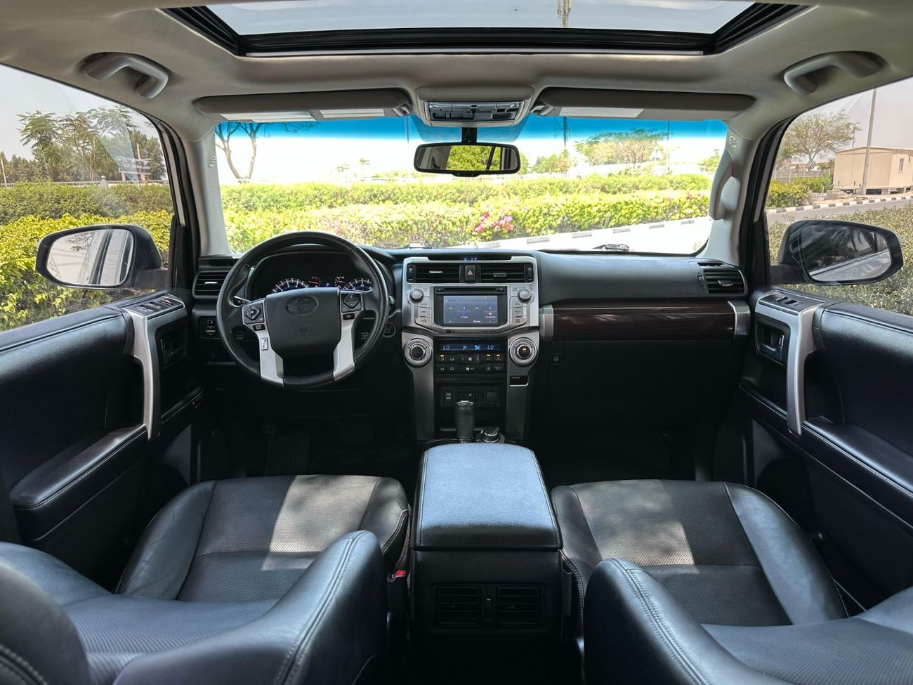 تويوتا Runner4 TOYOTA 4RUNNER LIMITED | FULL OPTION | 7 SEATS & 4X4 | UAE PASS