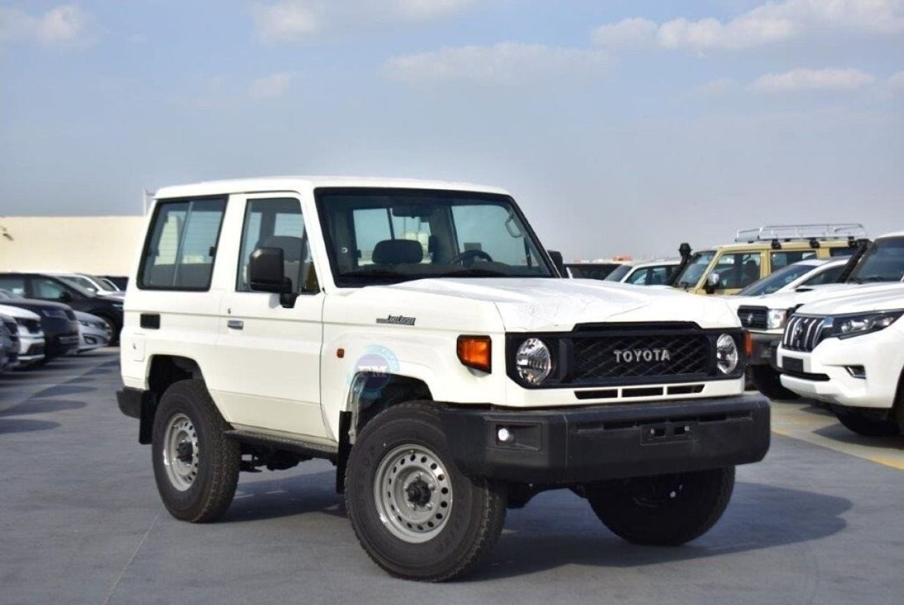 تويوتا لاند كروزر 70 71 4.0L Petrol