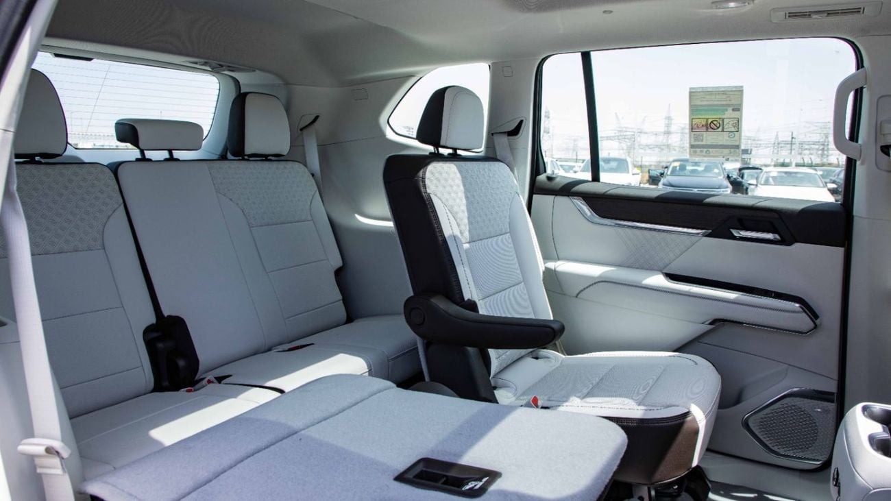 جي أم سي أكاديا DENALI 2.5L SUV AWD | 2024 | For Local Registration +10%