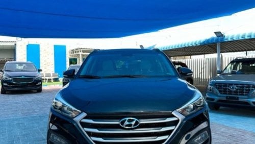 Hyundai Tucson car in perfect condition 2018 with a 1.6 turbocharged engine with only 35,000 miles 2 WD
