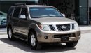 Nissan Pathfinder SE