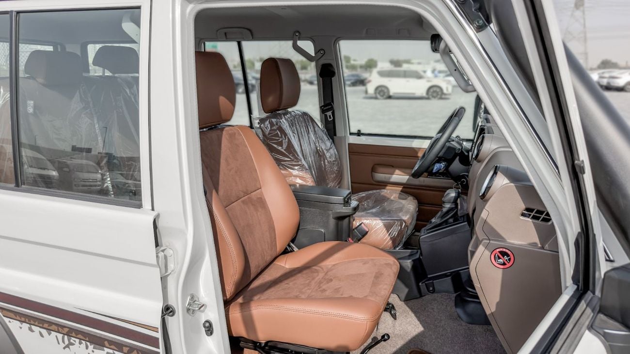 تويوتا لاند كروزر 70 LC76 LX 2.8L AT Diesel 2026 (White-Brown) Omani