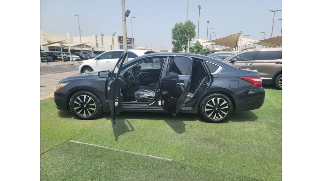 Nissan Altima SV 2018 Nissan Altima, Clean title