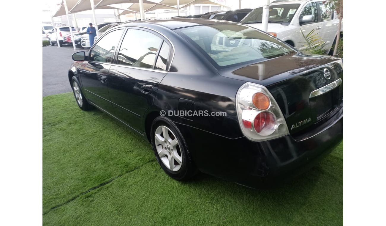 Nissan Altima Gulf model 2006 without accidents in excellent condition, you do not need any expenses