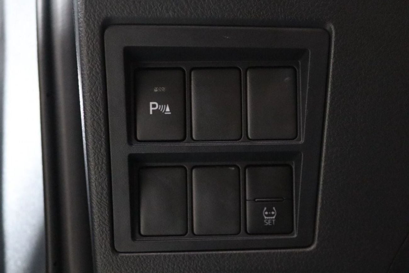 Toyota Fortuner VX2 FORTUNER  4.0L V6 PETROL