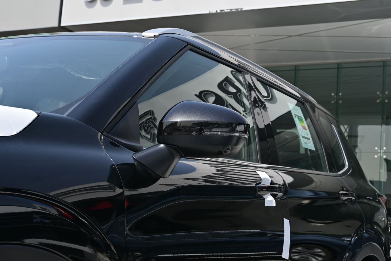 ميتسوبيشي آوتلاندر Mitsubishi Outlander P-Line 2.5L Petrol 4WD, Model 2025, Color Black