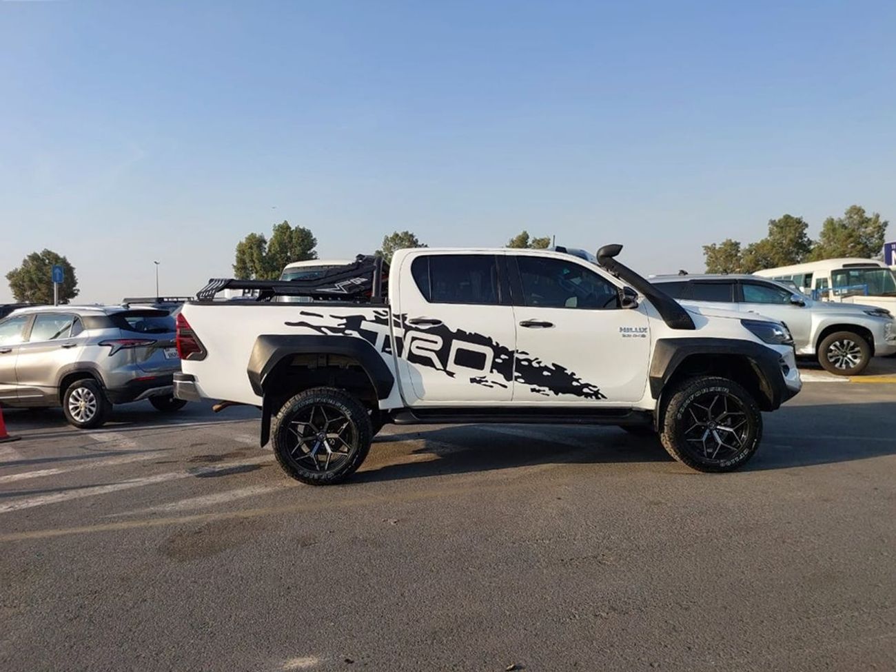تويوتا هيلوكس TOYOTA HILUX PICK UP RHD 2021 MODEL 2.8 L DIESEL MANUAL(PM262588)