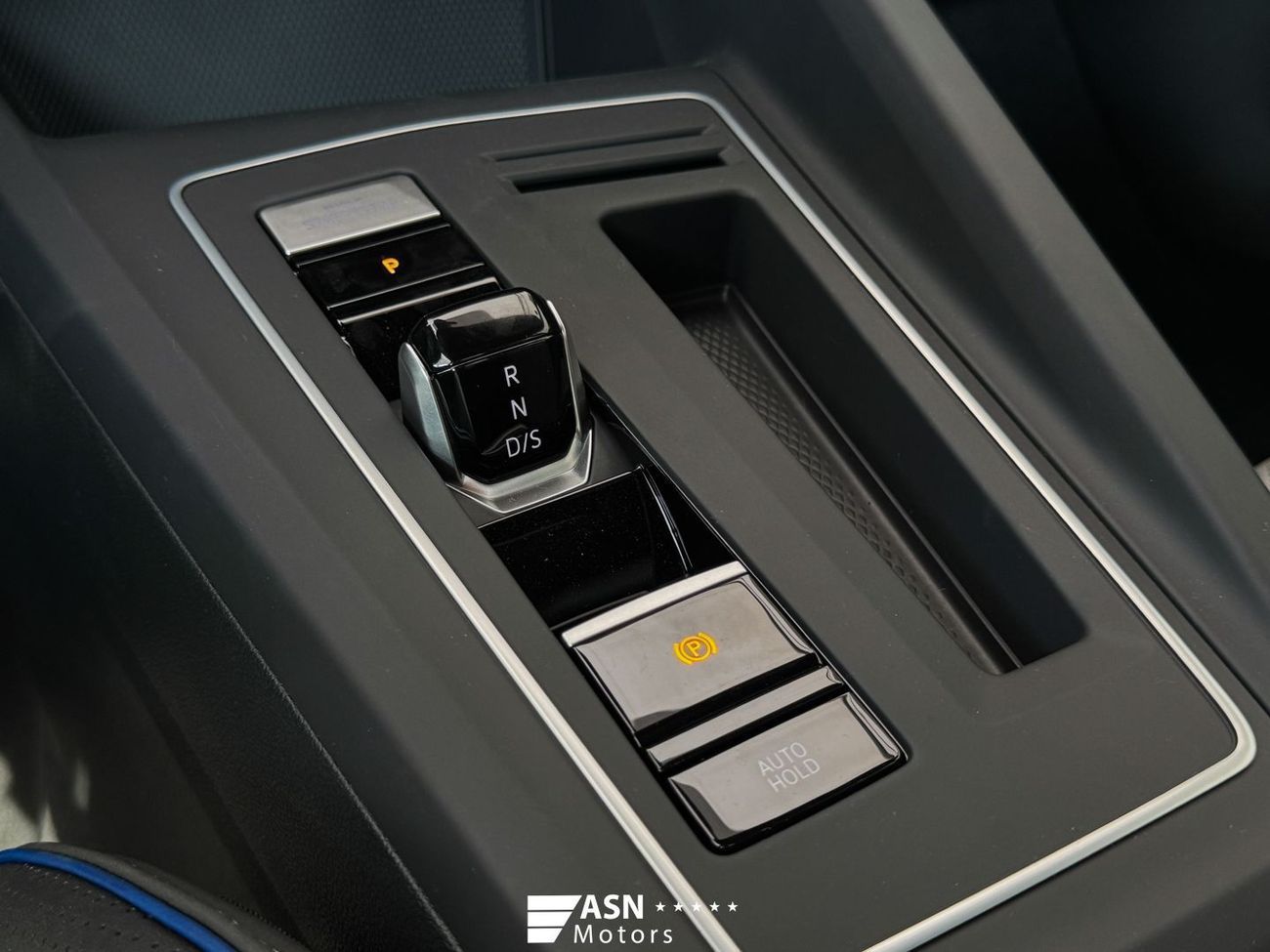 فولكس واجن جولف R 1.5 Turbo 2025 (Export Price)