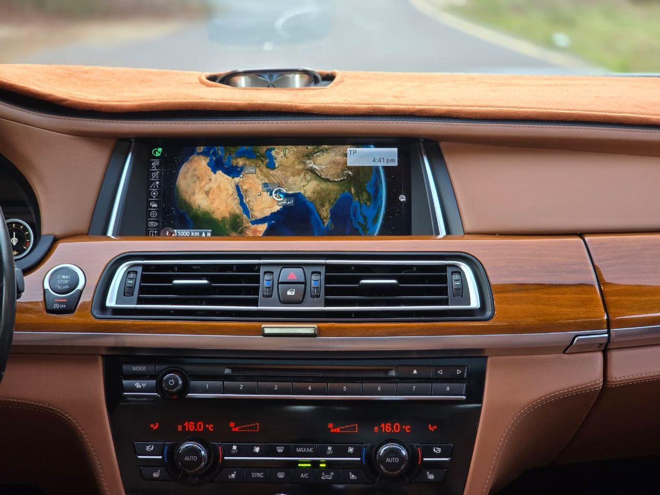 بي أم دبليو 750Li Luxury 4.4L (443 HP)