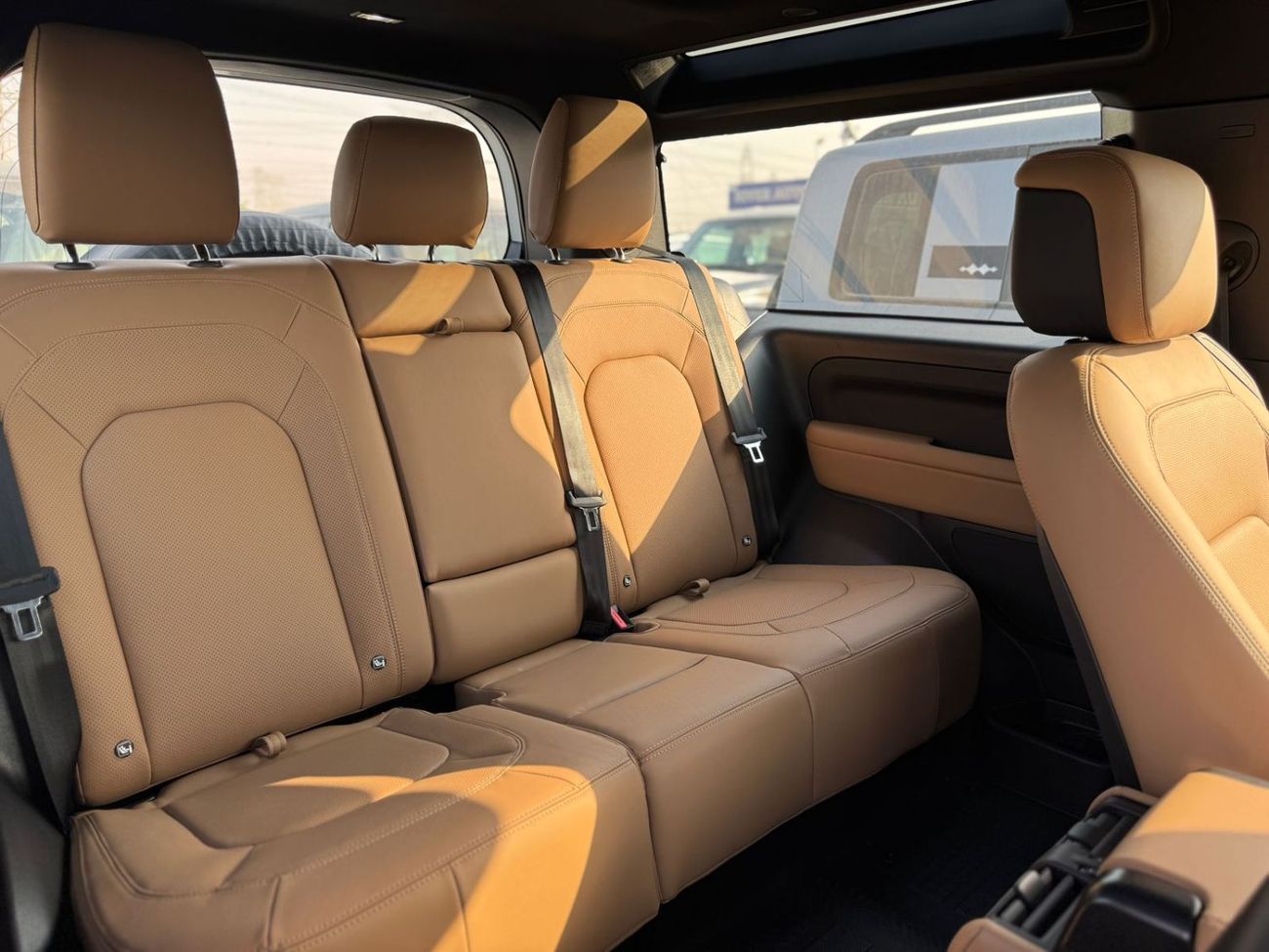 Land Rover Defender P400 90 SE 3.0L (5 Seater)