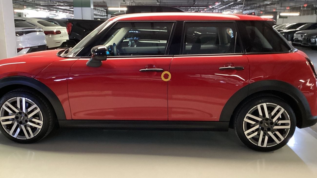 Mini Cooper 1.5 COOPER C ESSENTIAL | Guaranteed Warranty | 0 Down Payment